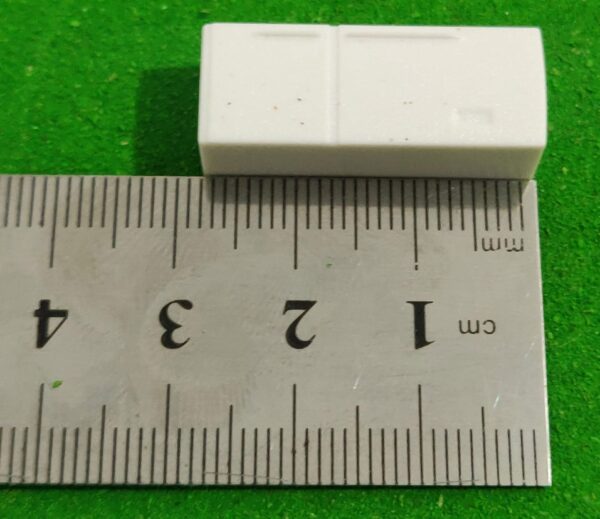 Miniature refrigerator